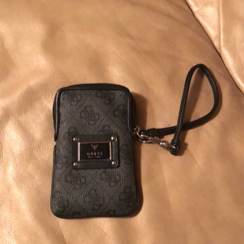 Guess wristlet